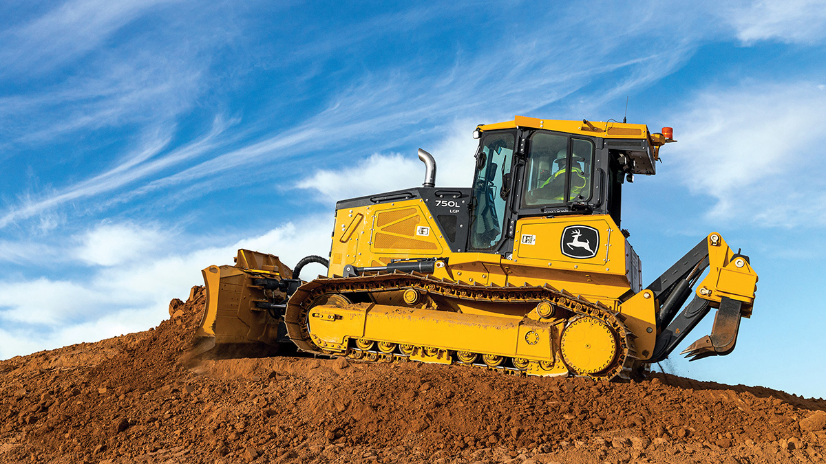 Deere's 700L and 750L dozers are built for the modern operator