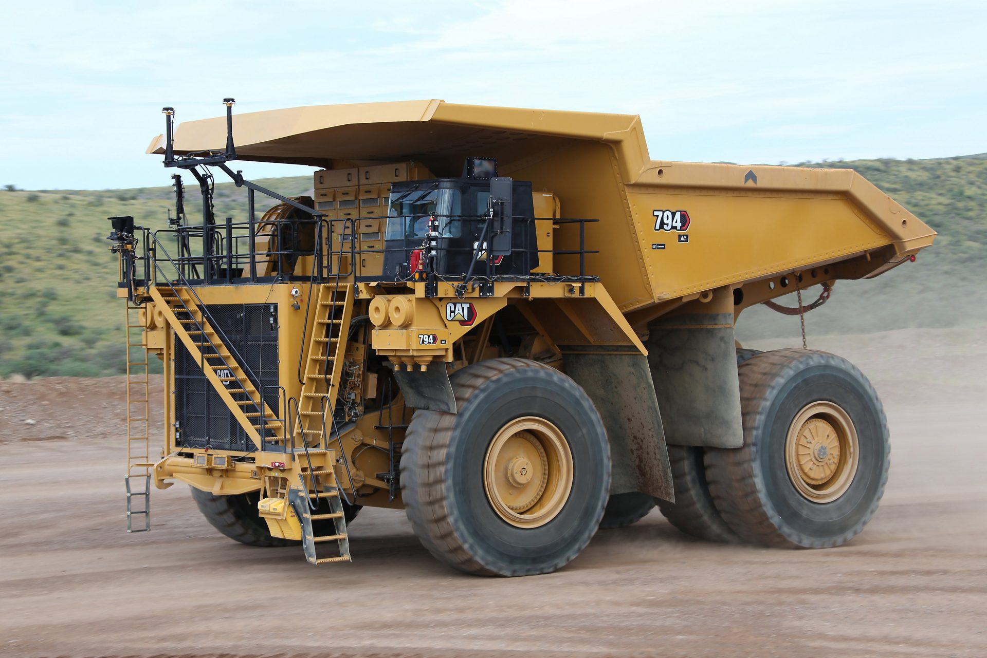 Caterpillar 794 large haul mining truck—an example of the trucks to be deployed by Teck Resources.
