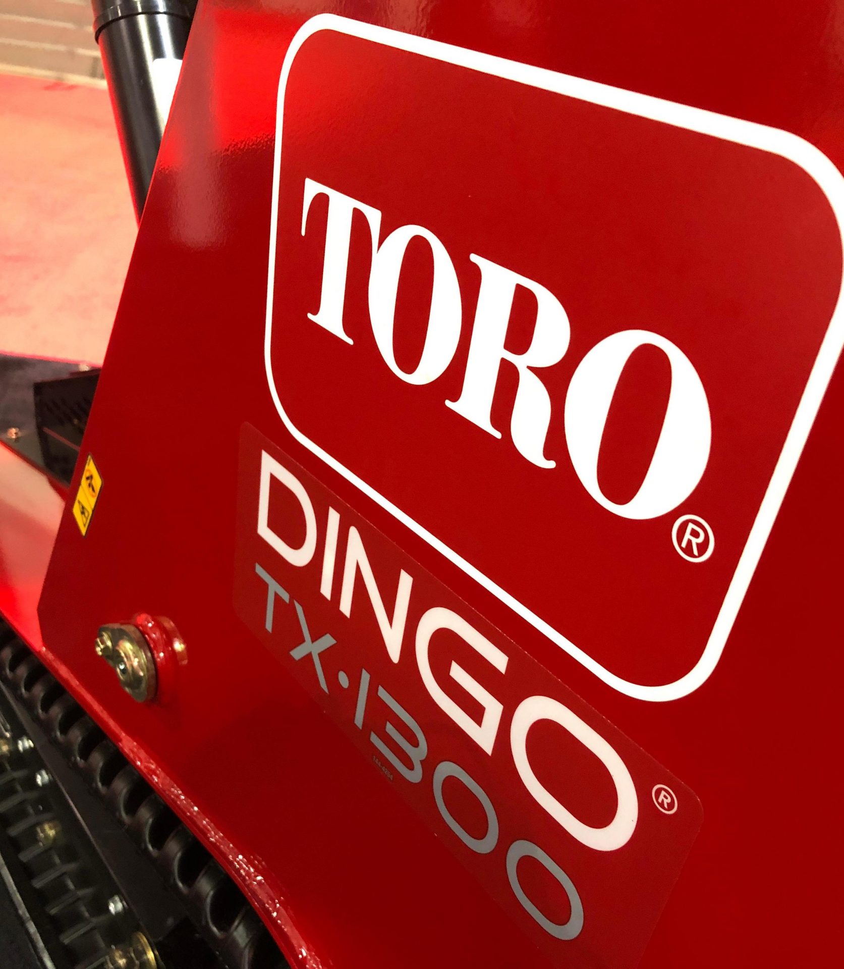 Toro Dingo TX 1300 branding