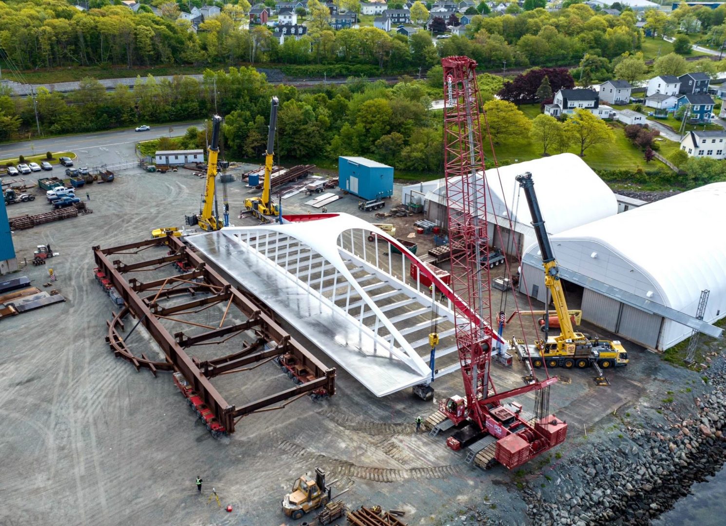 Nova Scotia’s R&D Crane performs synchronized lift of major Toronto bridge