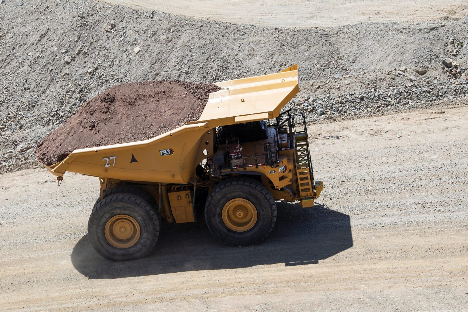 Cat 793 truck boasts highest payload in its size class