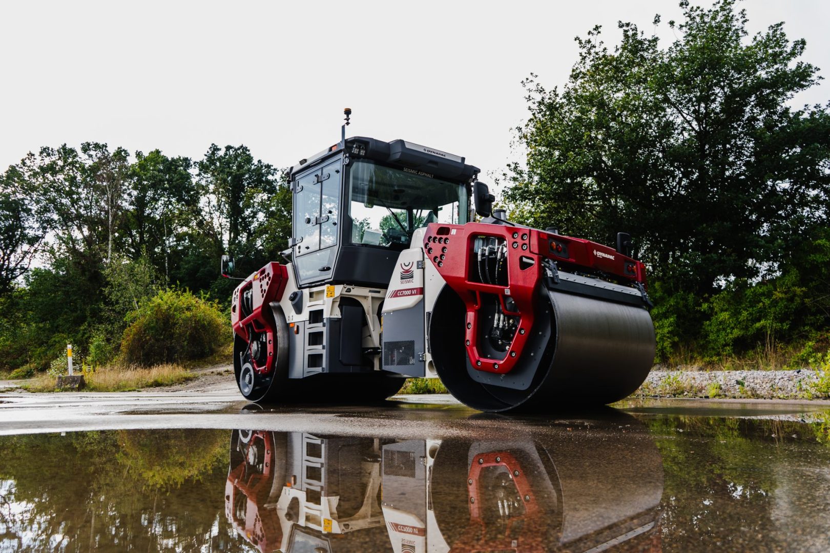 Dynapac has reintroduced the world’s heaviest asphalt roller