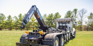 Stellar’s new hooklift bumper design boost strength and versatility