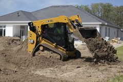 Caterpillar to invest $1 billion to boost compact equipment manufacturing